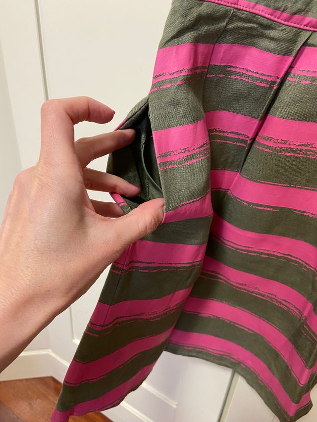 Falda corta mujer marca Adolfo Domínguez