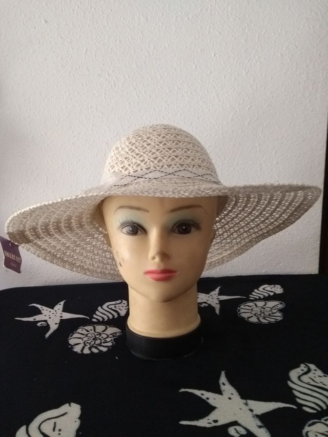 pamela blanca  talla M nueva con etiquetas