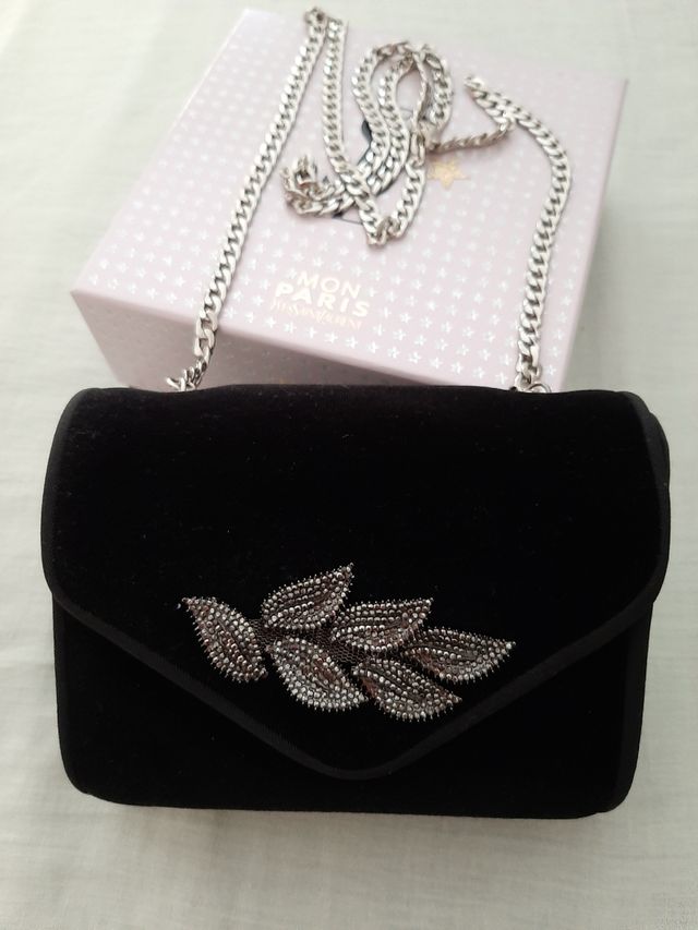 Bolso de fiesta: "Terciopelo negro, con adorno"