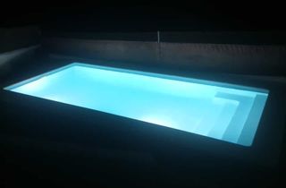Piscina 6.70 x 3.00 poliéster fibra Casariche