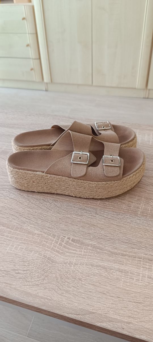 Sandalias yute
