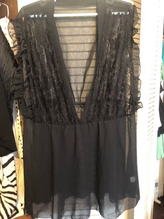 Salto de cama camisón corto encaje