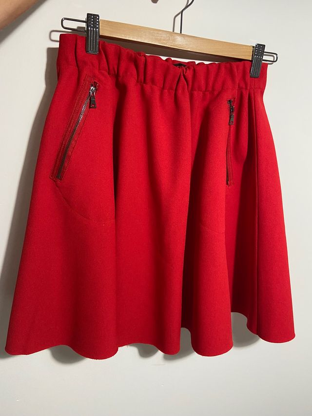 Falda roja Zara talla S/M