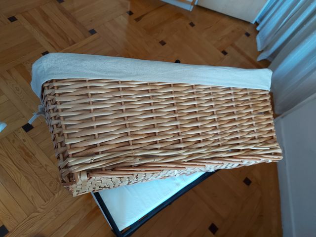 Cesta de mimbre rectangular