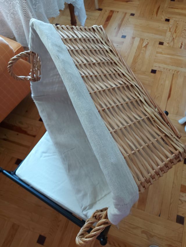 Cesta de mimbre rectangular