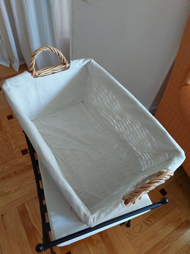 Cesta de mimbre rectangular