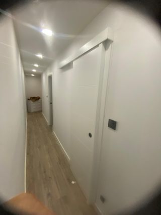 Montadores de suelo puertas y rodapiés.