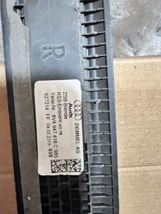 Umbrales montantes  iluminados puerta logo Rs3 8v 