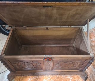 ARCA antigua. Baúl