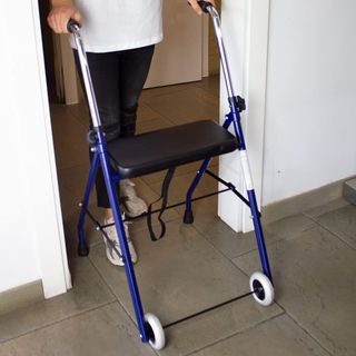 Andador para ancianos, Ajustable, Plegable