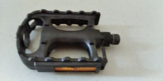 pedal izquierdo bici plano