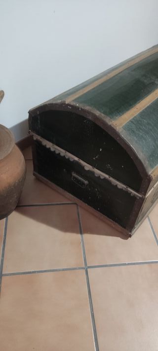 Antigüedades: Baúl de gran capacidad