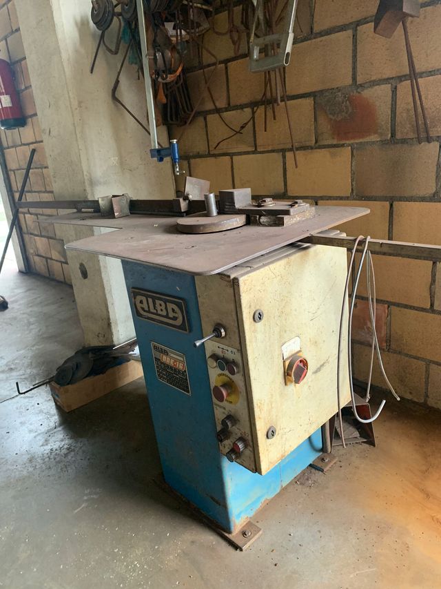 Dobladora de estribos ALBA DAE 16