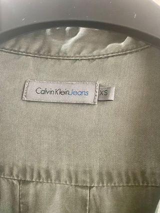 CALVIN KLEIN JEANS - Camisa verde khaki t. XS