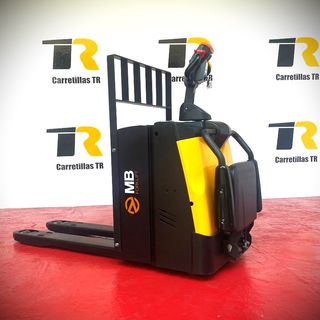 Transpaleta CON PLATAFORMA