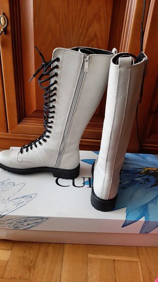 BOTAS ALTAS DE PIEL MARCA CUPLE