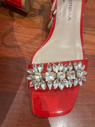 Sandalias joya Rojas charol