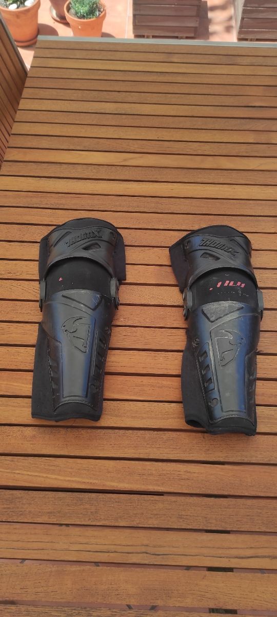 Rodilleras thor talla L