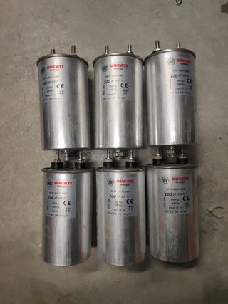 Condensador Ducati 200uF 400 Vdc