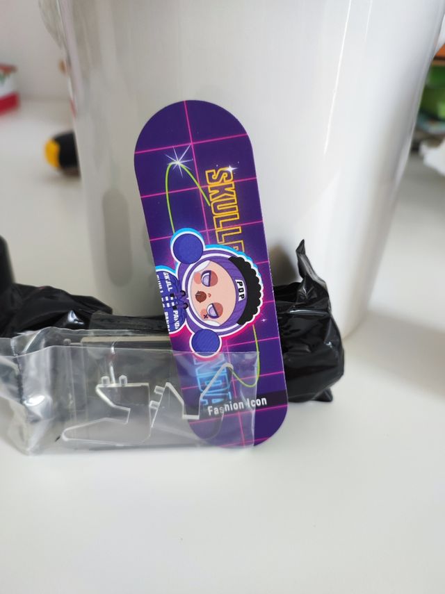 pop mart skull panda