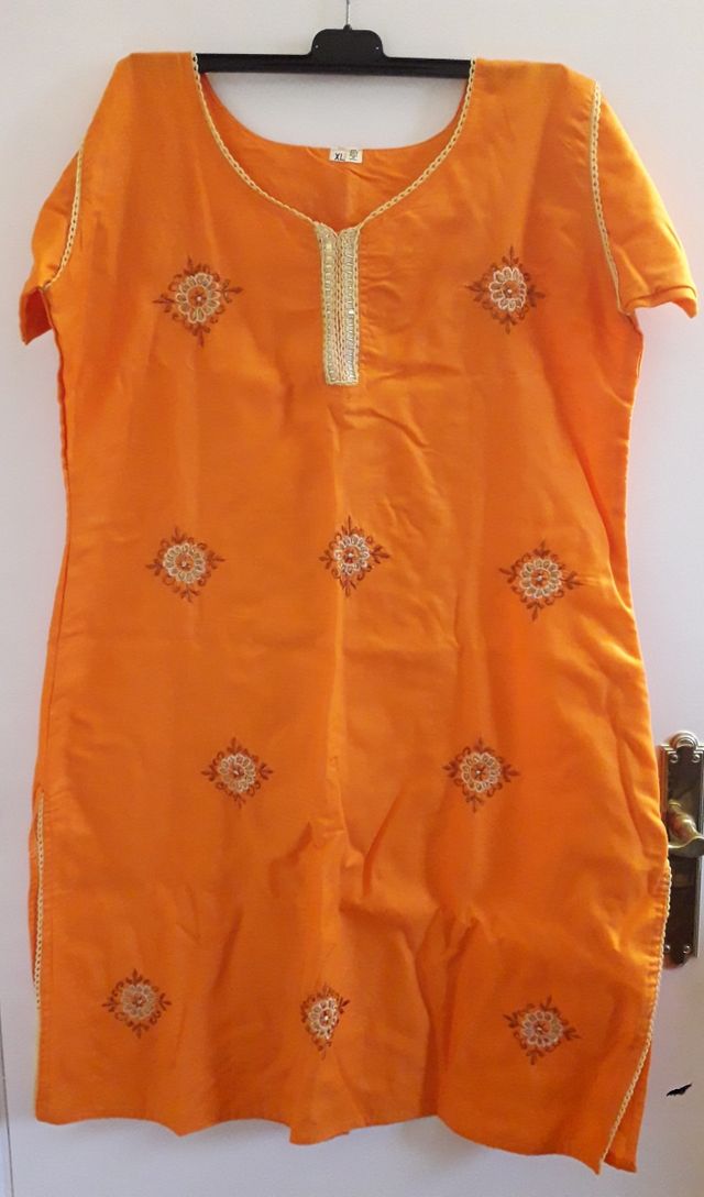 Buson y pantalón con con bordados