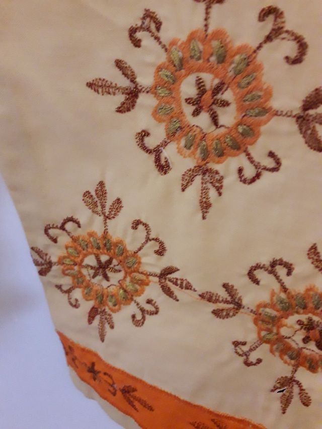 Buson y pantalón con con bordados