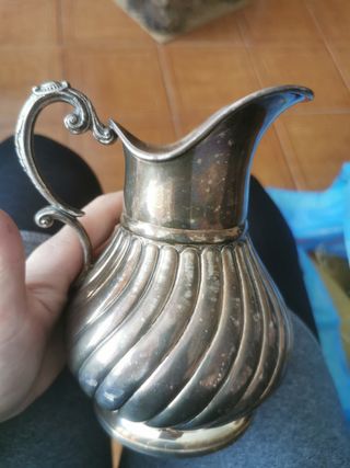 Jarra de alpaca o plata de los 70