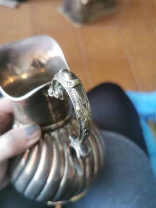 Jarra de alpaca o plata de los 70