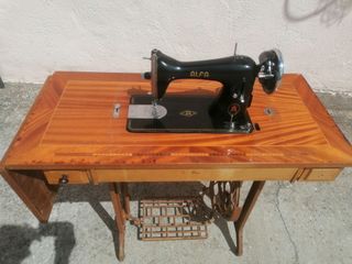 Maquina de coser Alpha