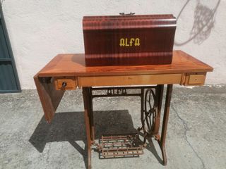 Maquina de coser Alpha