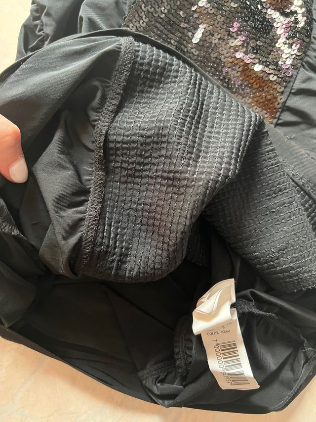 Abito drappeggiato con paillettes nero