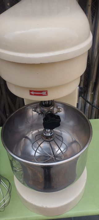 AMASADORA TRIFASICA HOSTELERIA O NEGOCIO