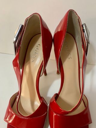 Sandalias de tacón, Guess 