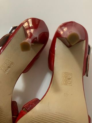 Sandalias de tacón, Guess 
