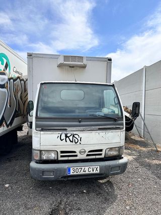 despiece nissan cabstar con caja frigorifica