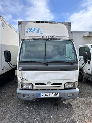 despiece nissan cabstar con caja frigorifica