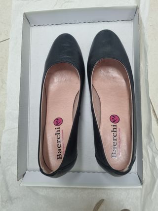 zapato salón negro