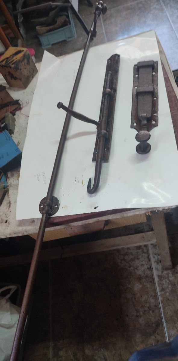 Herrajes de portadas antiguas 