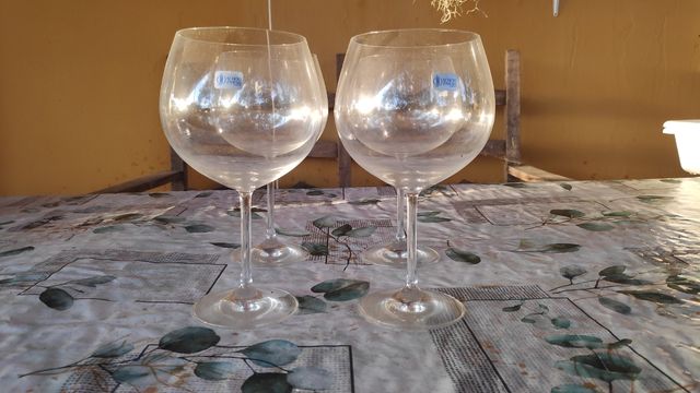 4 vasos balón Schott Zwiesel. 