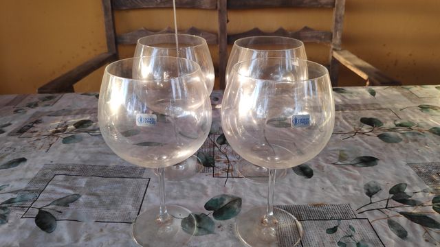 4 vasos balón Schott Zwiesel. 