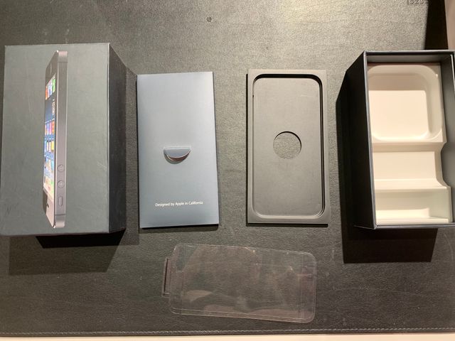 Caja Vacia Negra iPhone 5