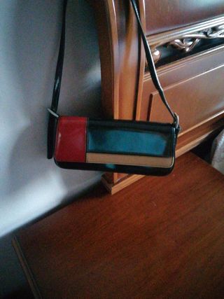cartera, bolso de charol