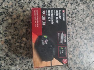 cargador 20 voltios  4,5ah  parkside