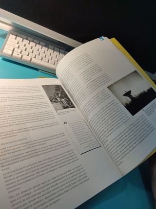 Libro de filosofía de segundo de bachillerato.