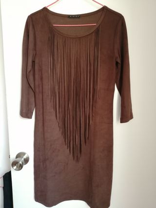 Vestido de flecos