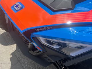 Polaris rzr 200 troy lee