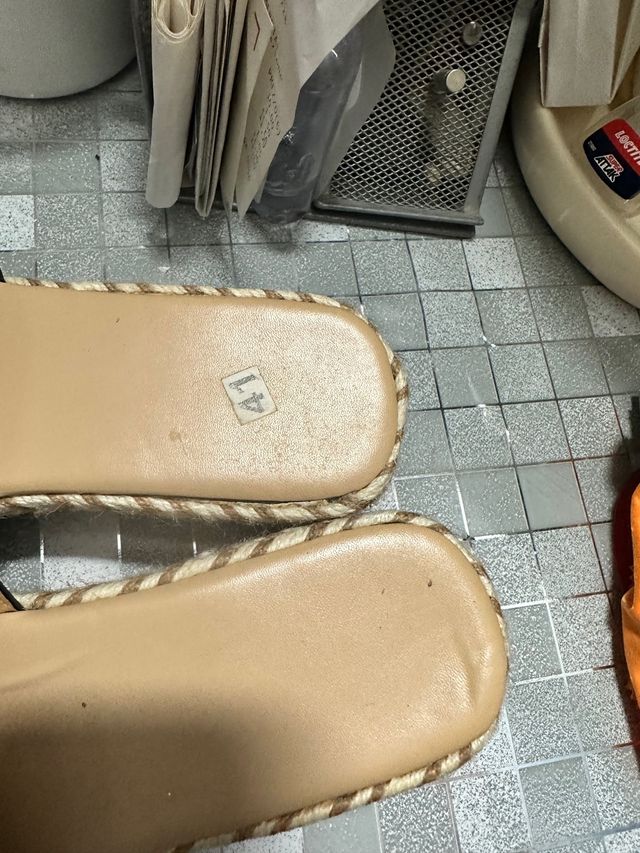 Due paia ciabatte donna usate pochissimo