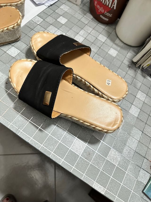 Due paia ciabatte donna usate pochissimo