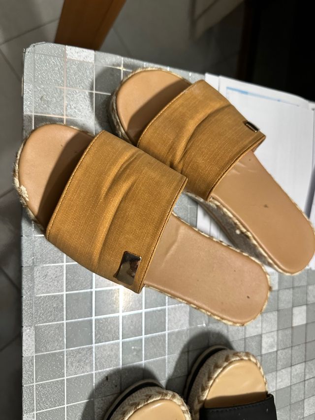 Due paia ciabatte donna usate pochissimo