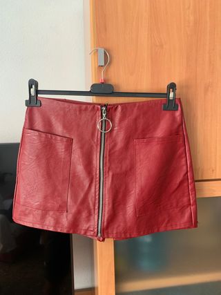 Falda pantalón de Zara.